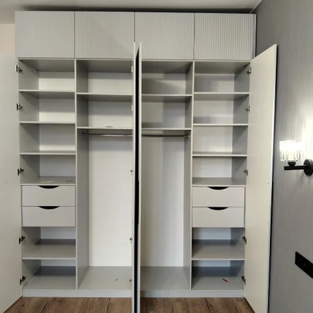 Шкаф распашной 24/0025